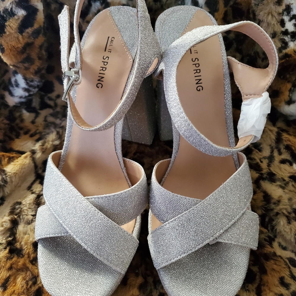 Heels - Picture 2 of 2